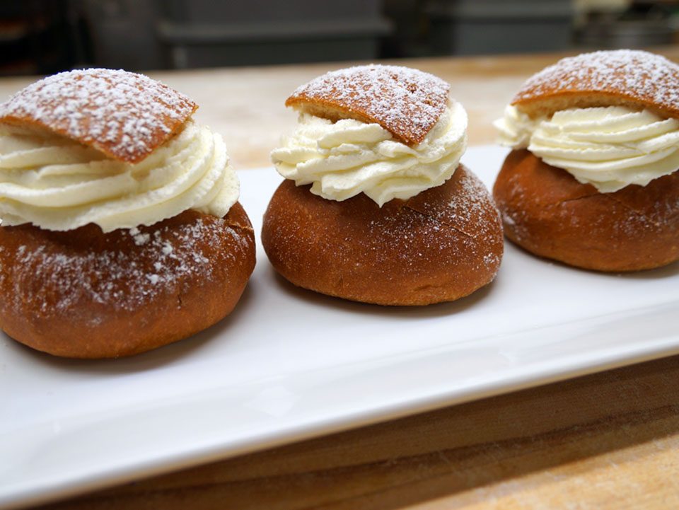 bennisons-bakery-swedish-Semlor