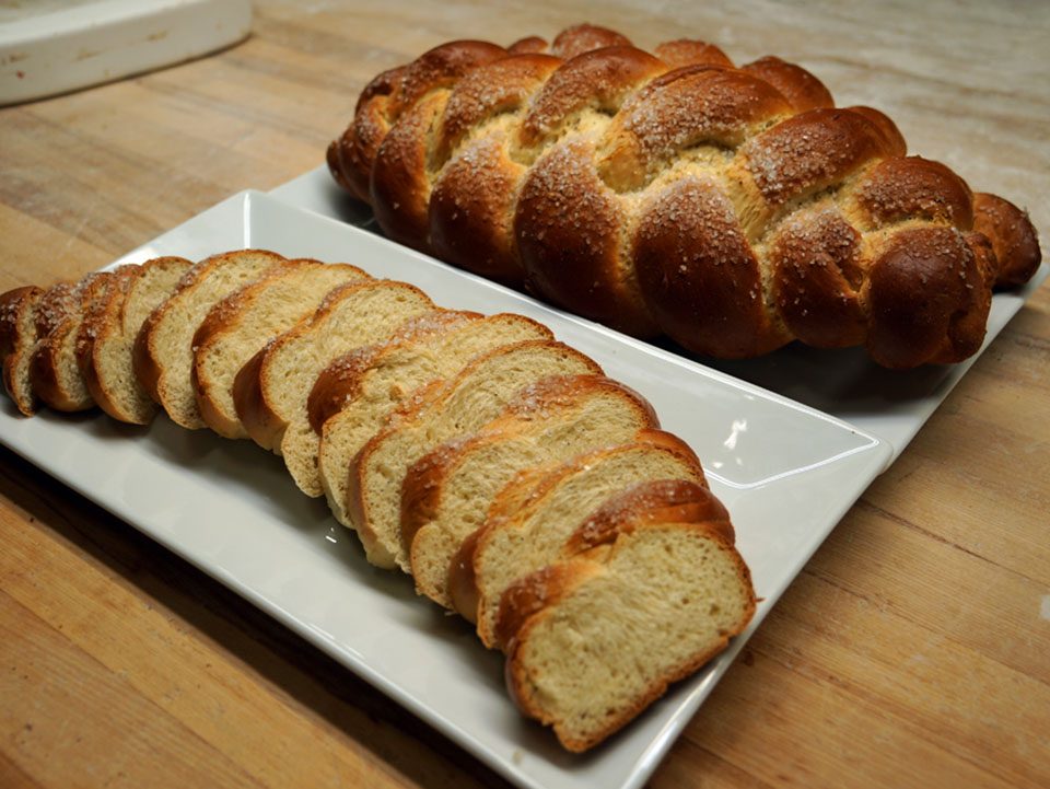 bennisons-bakery-swedish-cardamom-coffee-cake